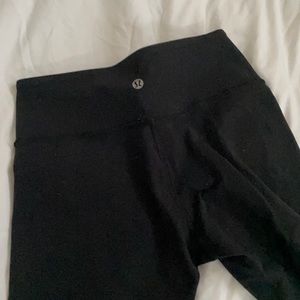 Cropped Lululemon wonder under- reversible